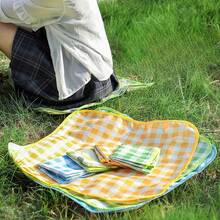 1 件耐用防水折叠垫 - 厚实、彩色无纺布 | 易清洁且无异味 | 非常适合露营、野餐、音乐会和户外探险 - 彩色 - 查看 1