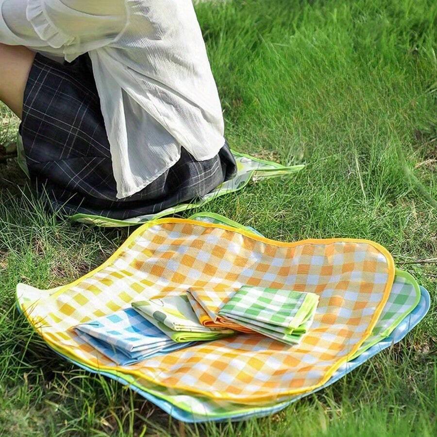 1 件耐用防水折叠垫 - 厚实、彩色无纺布 | 易清洁且无异味 | 非常适合露营、野餐、音乐会和户外探险 - 彩色 - 查看 1
