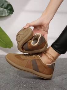 Retro Płaskie Buty Casualowe Modne Uniwersalne Sznurowane Białe Trampki Dla Kobiet