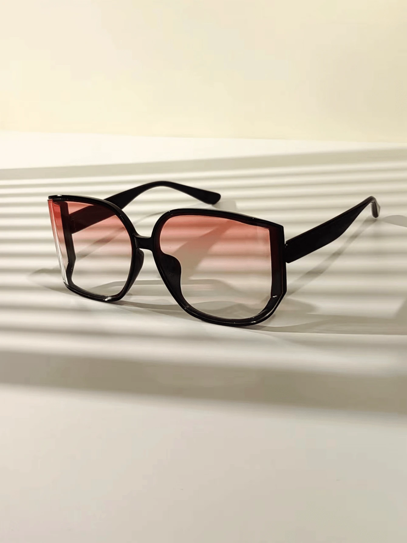 New SemiRimless Fashion Fashion Glasses With Good Shading Effect, High