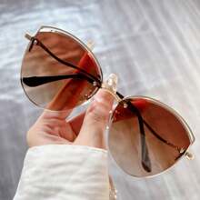 Kính thời trang mắt mèo viền không gọng mới, Kính thời trang màu chuyển sắc cổ điển quá khổ hợp thời trang, Phong cách Boho thanh lịch giản dị phù hợp với mọi mùa, Kiểu dáng unisex phong cách đường phố và phù hợp với áo len, áo khoác, áo nỉ, quần da và quần túi hộp - Vàng - Xem 5