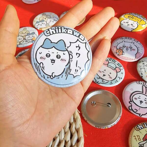 1pc Anime Cartoon Badge, Cute Chiika Style Brooch Pin, Otaku Fashion Backpack Decor Pin, Little Hachi Anime Bag Accessory Badge, Metal Enamel Badge, Halloween Gift (Random Size) Dress Accessories Pin For Clothes Bag Charm Backpack For School
