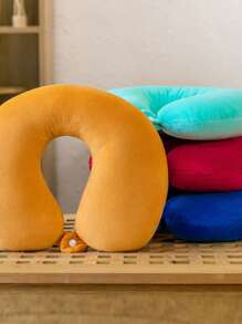 1 个纯色 U 型枕，旅行枕，舒适，颈枕，适用于旅行、家庭、办公室、火车、自驾、旅行和家庭露营用品，飞机枕大篷车家庭办公室旅行颈部飞行枕按扣带软套，U 型颈枕便携式学生成人枕垫，在汽车、办公室或其他旅行中学习或乘车时支撑颈部并保护颈椎 - 彩色 - 查看 2