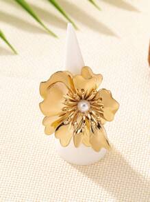 5 Stücke luxuriöses asymmetrisches Metall-Blumen-Halsketten-Set, charmantes Blumen-Armband, minimalistischer Ring, modische Ohrringe, eleganter hochwertiger Schmuck für Frauen