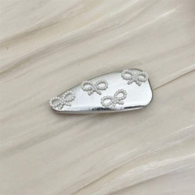 1个女士纯色仿皮水滴形蝴蝶结装饰发夹，饰有仿珍珠，甜美优雅的设计，日常佩戴，情人节礼物，发爪夹，发卡，学生用品，大学，蝴蝶结，可爱，发饰，头部饰品 - D-5324 - 查看 14