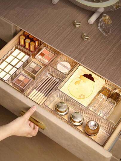 7 st/set sminklåda, sminkborstehållare, transparent sminkförvaringslåda, sminkdisplayställ, avdelare, förvaringslåda för kosmetiska verktyg, juldekoration, dekor, jul, bordsdekoration, träbricka, gammaldags stil, blomvas, tallrikar, träbricka, tallrik, soffbord, dekorativ bricka, bordsdekoration, ornament hem, svarta ornament, soffarmbricka, bohemiska vibbar, för semesterstrand, badrumskollektion, sovrumskollektion, stor kapacitet