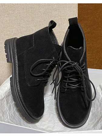 2025 Women's Boots, New British Style Versatile Thick Sole Retro Lace-Up Ankle Boots, Soft Bottom Platform Boots