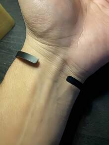 1pc Multi-Color Optional Personalized Letter Carved Stainless Steel Bracelet Brushed Matte Bracelet Simple Casual Style Creative Gift For Women