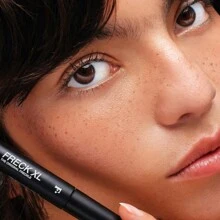 Freck Beauty Faux Freckles Pen – Waterproof, Long-Lasting – Natural Sun-Kissed Look – Vegan & Cruelty-Free – Buildable Formula For Light/Medium Skin – Fake Freckles Makeup Tool - Freck XL - nhẹ-trung bình - Xem 3