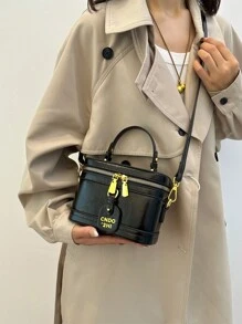 Livesso New Fashion Classic Candy Color Letter Graphic Decor Camera Bag, Adjustable Crossbody Shoulder Bag, Woven Pattern Square Bag, Suitable For Young Girls, College Students, Beginners, Office Ladies For Shopping, Office, University, Work, Business And Commuting - Black - View 4