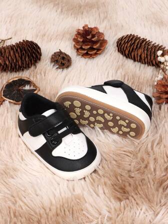 1 双婴儿男童纯色 PU 钩环平底防滑休闲鞋，0-1 岁幼儿爬行鞋，新生婴儿鞋，适合春秋季