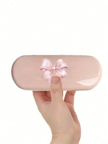 1 hộp đựng kính màu trơn có in họa tiết nơ, hộp đựng kính màu trơn phong cách Monet/kem, thiết kế mới hợp thời trang và đơn giản, tiện lợi và di động với chức năng chống thấm nước và chống bụi, hộp đựng kính mát quyến rũ, hộp đựng kính mắt, hộp đựng kính có nắp, hộp đựng đồ gia dụng di động cho nam nữ, hộp đựng kính mát, hộp đựng kính màu kẹo, hộp đựng kính bảo vệ, hộp đựng kính râm cứng - Hồng - Xem 8