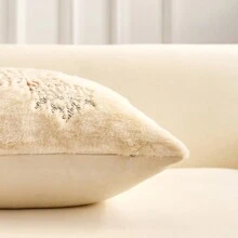 1 buah Sarung Bantal Motif Rusa & Kepingan Salju Natal, Sarung Bantal Dekoratif, Lembut & Nyaman, Bordir - Putih Krem - View 7