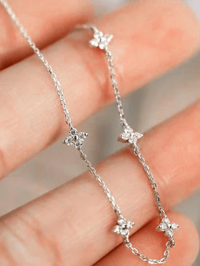 1 件银色 5 瓣 4 叶花手链，女士时尚珠宝，适合作为周年纪念情人节、妈妈、母亲、母亲节、礼物