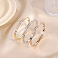 1 件时尚简约单排水钻卡家居开口不锈钢手链男女日常佩戴情侣节日礼物 - 金色 - 查看 6