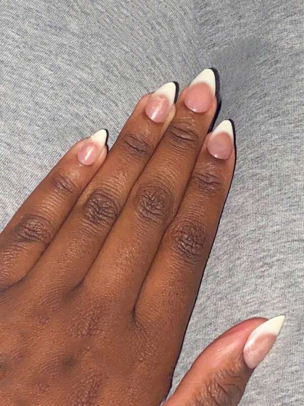 24Pcs/Set Short Almond Shape French Nail Art Tips With Gradient Nude & Milky White Colorspress On Nails, With 1Pc Nail Buffing Block And 1Pc Jelly Gel Nail Supplies Nails