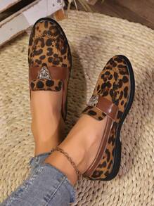 秋冬女式新款棕色豹纹乐福鞋，轻便柔软的鞋底，一脚蹬，时尚休闲户外莫卡辛平底鞋，别致的装饰豹头设计 - 棕色 - 查看 3