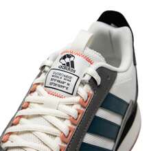 Adidas 男女同款 Futro Mixr 复古时尚休闲厚底运动鞋、跑步鞋、休闲运动鞋，采用拼色设计，适合夏季日常穿着 - 漢玉白/灰色/藍色 - 查看 10