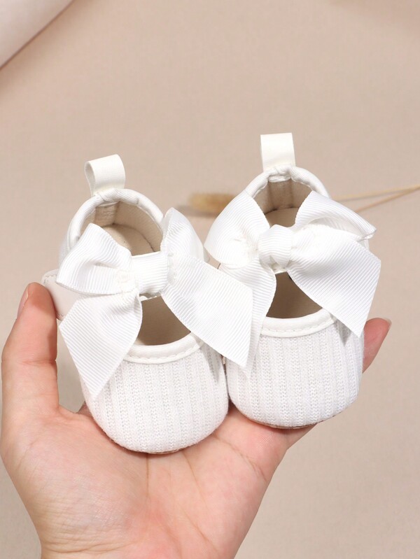 1 Pair Newborn Infant Girls Solid Color Bow Fabric Hook-And-Loop Design Flat Non-Slip Breathable Spring/Autumn Toddler Mary Jane Princess Shoes, Suitable For 0-3 Months