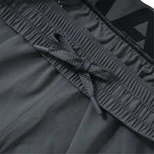 Under Armour 男士高级梭织训练短裤，修身版型，如需宽松版型请选择大一码。 - 灰色 - 查看 4