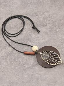 1pc Retro Bohemian Style Wooden Alloy Leaf Pendant Necklace, Fashion Halloween Holiday Gift Decoration, Unisex Jewelry, Student Souvenir Gift