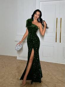 QOQ فستان سهرة أنيق بأسلوب راقي مطرز بالترتر، فستان رسمي فاخر للحفلات والمناسبات الكبرى مثل الحفلات الخيرية وأعياد الميلاد وحفلات توزيع الجوائز، قصة فستان برقبة واحدة أنيقة بفتحة جانبية