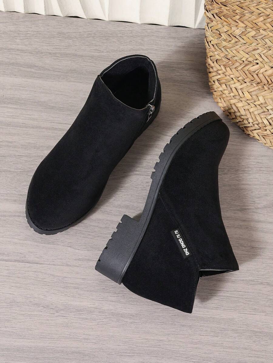 2024 Spring/Autumn Women Thick Heel Short Boots. Versatile Elevated