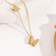 Short Titanium Steel Butterfly Necklace Female Neck Chain Non-Fading Cool Style Ins Temperament Internet Celebrity Simple Accessories - Emas - View 2