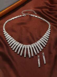 Conjunto De Joyas Elegante De 2piezas/Set: Collar Con Cadena De Garra De Rhinestone Minimalista, Pendientes Para Vestido De Noche, Joyería Nupcial Completamente Con Diamantes De Moda, Adecuado Para Uso Diario, Bodas, Fiestas, Etc. De Las Mujeres - Plateado - Ver 4