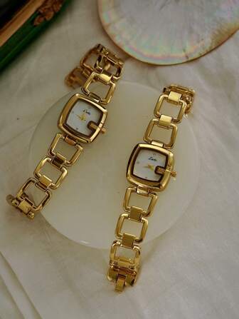 1pc Women's Elegant High-End Fashion Luxury Quartz Watch, Silver Color, Stainless Steel Band, Rhinestone & Mother Of Pearl Dial, Hollow Design, Retro Chic Style, Waterproof, Suitable For Casual, Party And Gift Giving