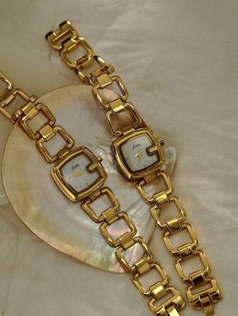 1pc Women's Elegant High-End Fashion Luxury Quartz Watch, Silver Color, Stainless Steel Band, Rhinestone & Mother Of Pearl Dial, Hollow Design, Retro Chic Style, Waterproof, Suitable For Casual, Party And Gift Giving