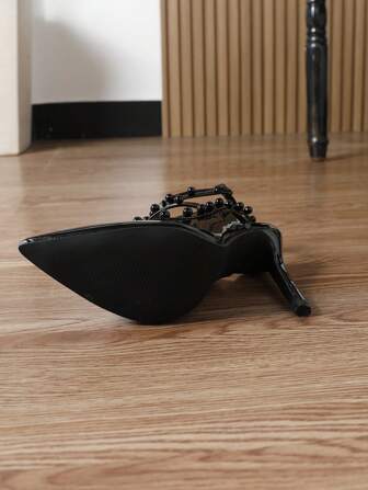 秋冬女士尖头镂空绑带粗跟高跟鞋，性感铆钉装饰黑色高跟鞋，优雅派对风