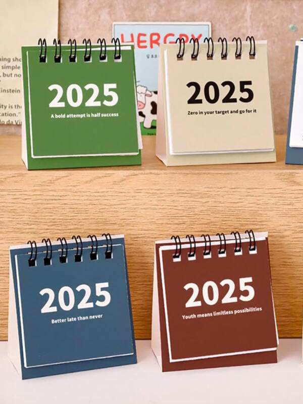1pc Mini Calendário de Mesa Bonito 2025 Mini Calendário de Mesa Vertical Flip Mini Calendário de Mesa Decoração de Mesa Calendário Livro Presente Calendário Pode Ser Colocado no Escritório, Casa, Para Professores, Trabalhadores de Escritório Usarem, Registre Seus Feriados Importantes, Arranjos de Trabalho, Metas de Namoro, Melhor Gerencie Seu Tempo Dia dos Namorados