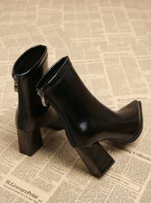 2025 Spring & Autumn New Arrival Women's Elegant Black Ankle Boots, Pointed Toe Thick Heel Versatile Short Boots, Fashionable For Autumn/Winter