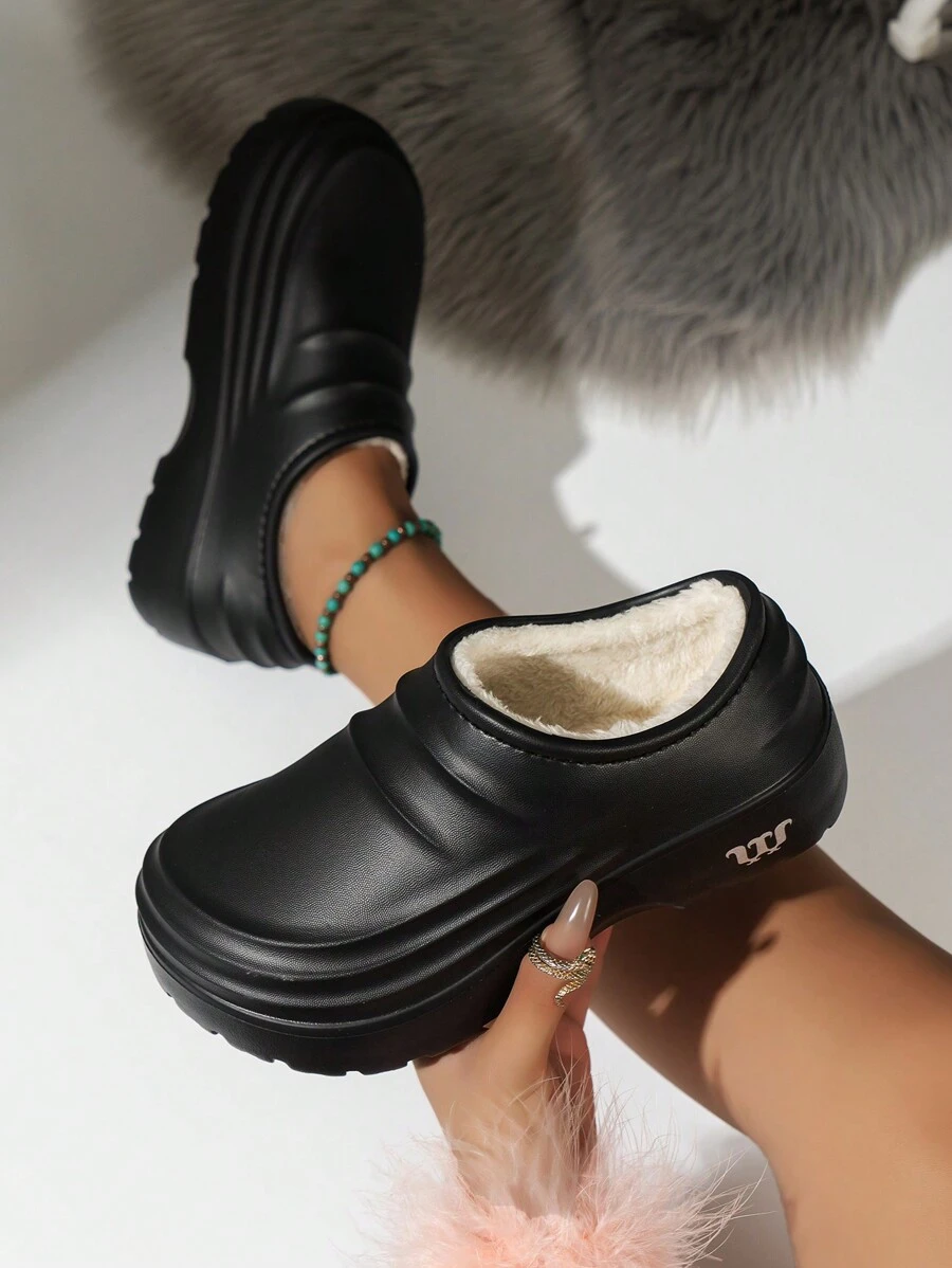 时尚纯色休闲舒适柔软厚底室内户外工作拖鞋，适合医生护士厨房通用穿着