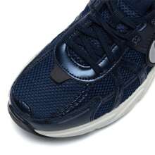 Nike 男士轻便舒适透气网眼低帮休闲鞋，V2K RUN HJ4497-400 - HJ4497-400 - 查看 5