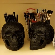 1 件万圣节骷髅树脂装饰，恐怖设计悬挂装饰，适用于个性化家居装饰、万圣节派对万圣节主题装饰和场景拍摄装饰道具 - 彩色 - 查看 1