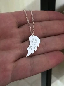 守护天使，小众设计天使之翼铭牌定制不锈钢吊坠项链，可刻英文姓名、数字、日期，是一款百搭的珠宝配饰，适合日常佩戴、派对和度假，是送给爱人、朋友和家人的创意惊喜礼物。非常适合母亲节、情人节、生日、周年纪念日、毕业典礼和圣诞节。 - 彩色 - 查看 4