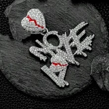 1件畅销心形裂纹“NO LOVE”吊坠，镶满水钻，配链，时尚嘻哈男士礼物