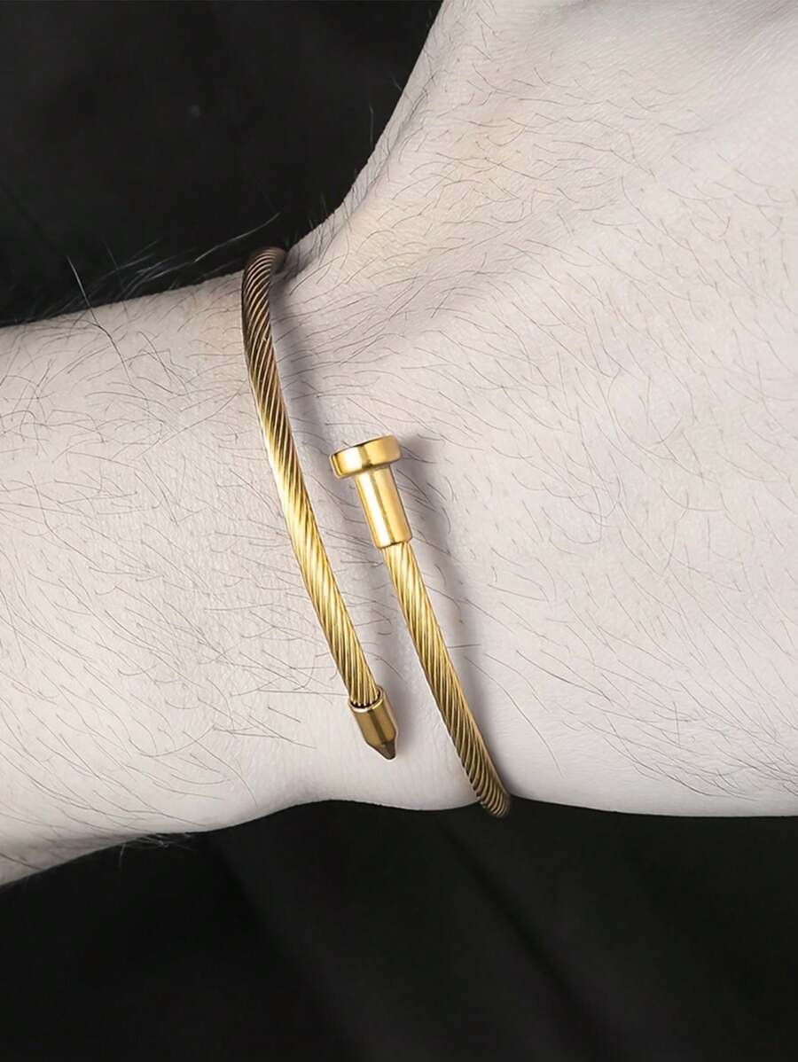 1 件简约不锈钢钉子手镯，适合日常佩戴