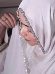 1 件钻石下摆雪纺头巾，穆斯林女士纯色雪纺围巾披肩，带水钻饰边，轻盈透气的雪纺面料，适合日常生活、旅行、度假和派对 - 白色 - 查看 2