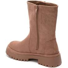 Women's Camel Ankle Boots With Notched Sole And Gold Zip Fastening - Camel - View 3