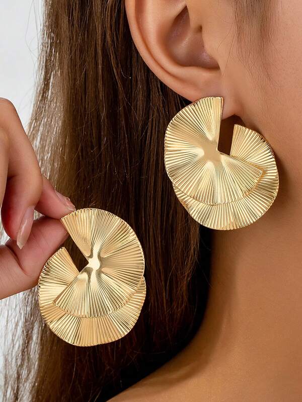 1对时尚百搭几何金属耳钉，适合女性日常佩戴