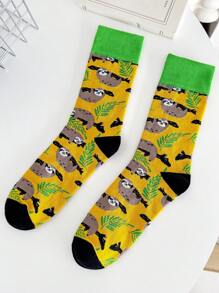 1 Pair Men's Yellow Retro Artistic Print Crew Socks, Casual & Breathable Mid Calf Socks