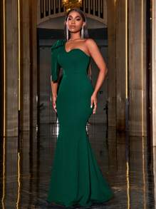 Faeriesty 优雅不对称领口美人鱼裙摆正式派对礼服、婚礼宾客礼服、晚礼服、长款连衣裙