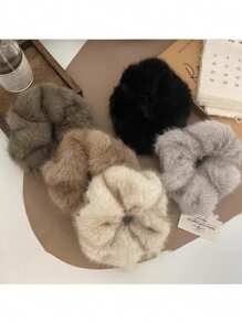 1 Stück eleganter einfarbiger, lässiger Polyester-Kunstpelz Scrunchie, Premium 2024 Herbst/Winter Vintage Retro Haargummi Accessoire, geeignet als Geschenk für Familie und Freunde an Feiertagen, toll für Fotos, Reisen, zum Warmhalten