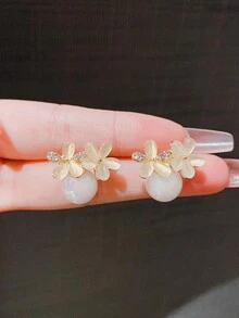 1 对猫眼石、花朵和珍珠细节耳环，适合女士佩戴，优雅精致的日常佩戴 - 花朵耳環 - 查看 3