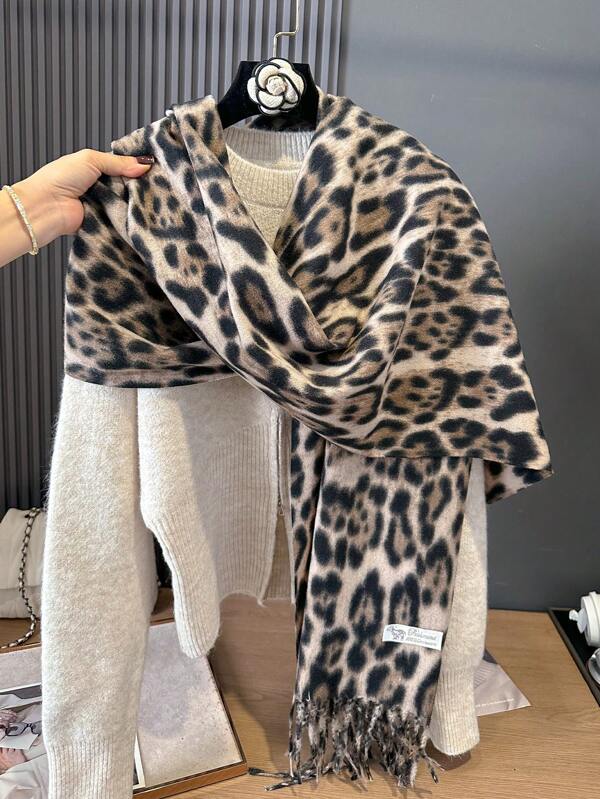 1 pezzo Sciarpa donna in pregiato stile vintage con stampa leopardata jacquard in simil-cachemire, accessorio versatile e caldo per abbinamenti invernali e autunnali quotidiani