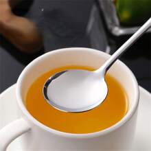 Zestaw 6 łyżek do zupy ze stali nierdzewnej do użytku domowego - pogrubione okrągłe łyżki do serwowania zup i sosów - eleganckie przybory kuchenne