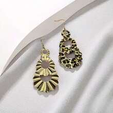 1 对新款夸张豹纹不对称扇形时尚女士耳环 - 扇形 - 查看 3